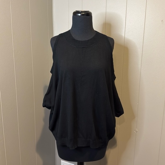 Central Park West New York Womens Small Black Bat Wing Cold Shoulder Sweater - Picture 1 of 7